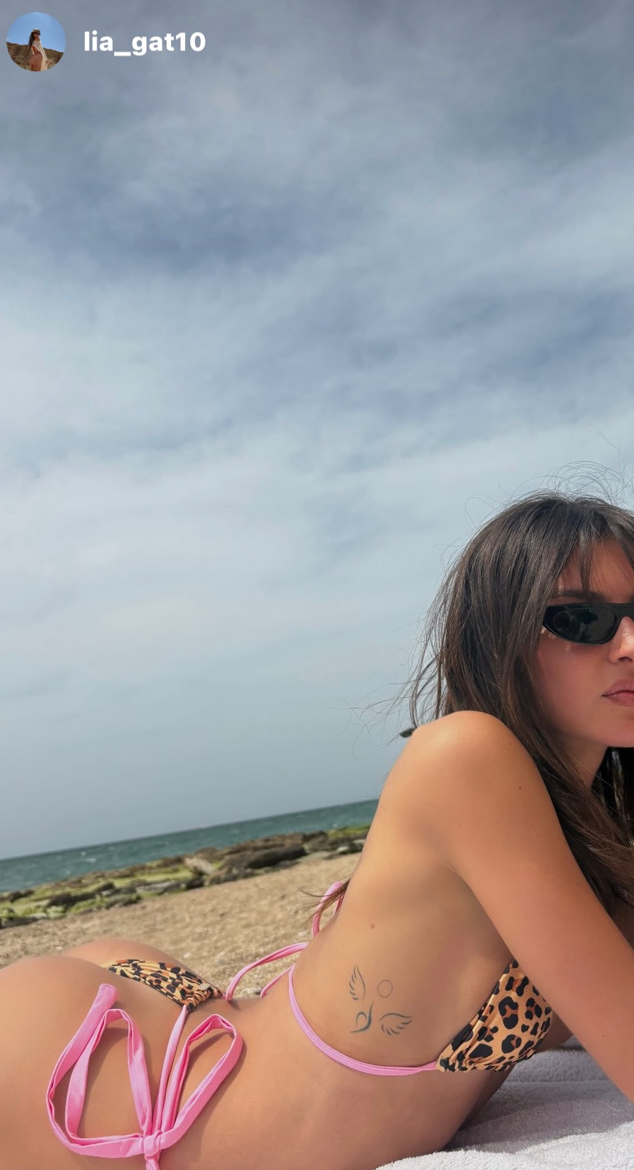 RARE GIRL- @LIA_GAT10